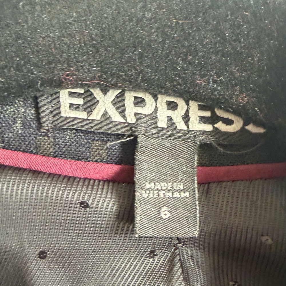 Express Black Micro-Pattern Two-Button Blazer - Picture 5 of 10
